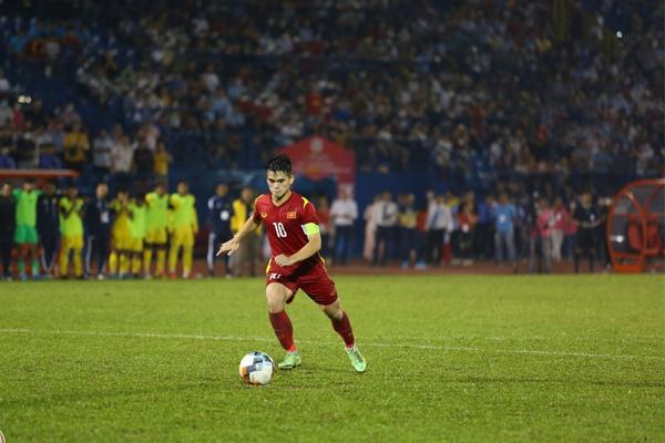 Khuất Văn Khang: Cầu thủ xuất sắc nhất giải U.19 Quốc tế Thanh nin 2022